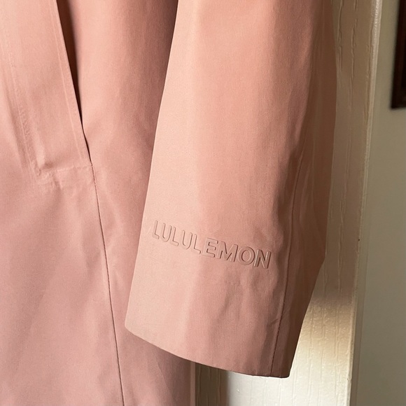 Lululemon Rain Rebel Waterproof Hooded Jacket Pink Clay Size 4 FLAWED - Picture 3 of 12